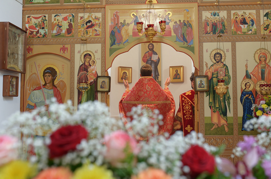 Благочинный церквей Королёвского округа в день памяти святых мучениц Веры, Надежды, Любови и матери их Софии возглавил Божественную литургию в одноимённом храме г. Пушкино 